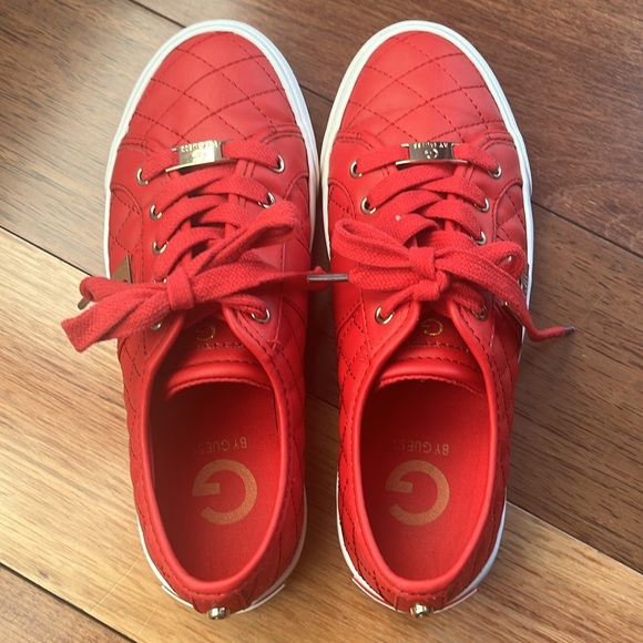 G By Guess Red Shoes Sz6 - Picture 4 of 8